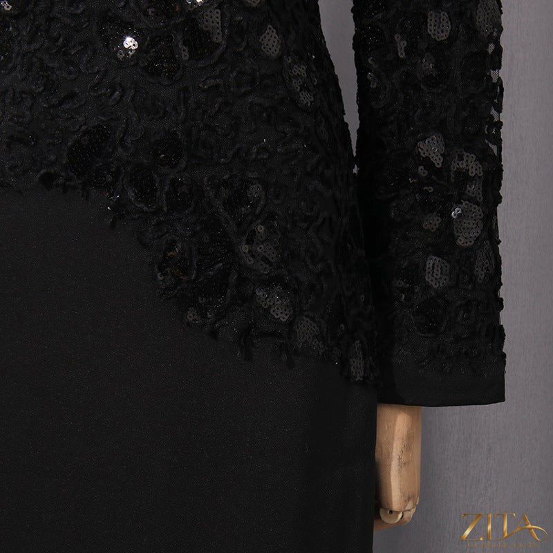 Elegant vintage mermaid gown with lace embroidery and fishtail design by Zita La Belle Elite, perfect for formal occasions.